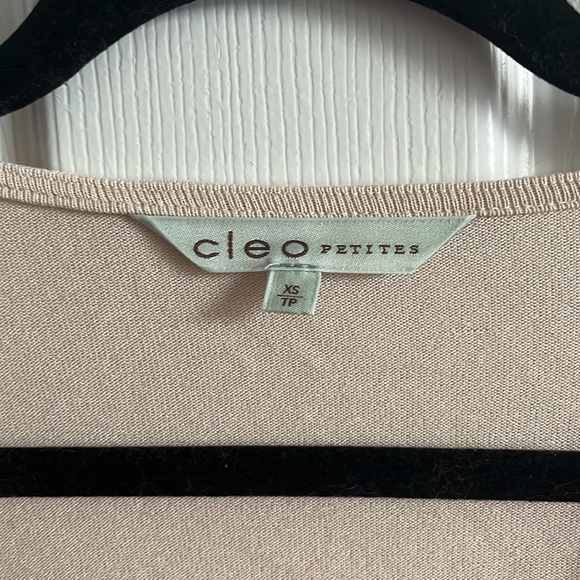 Square Neck Puff Sleeve Top - Picture 4 of 8